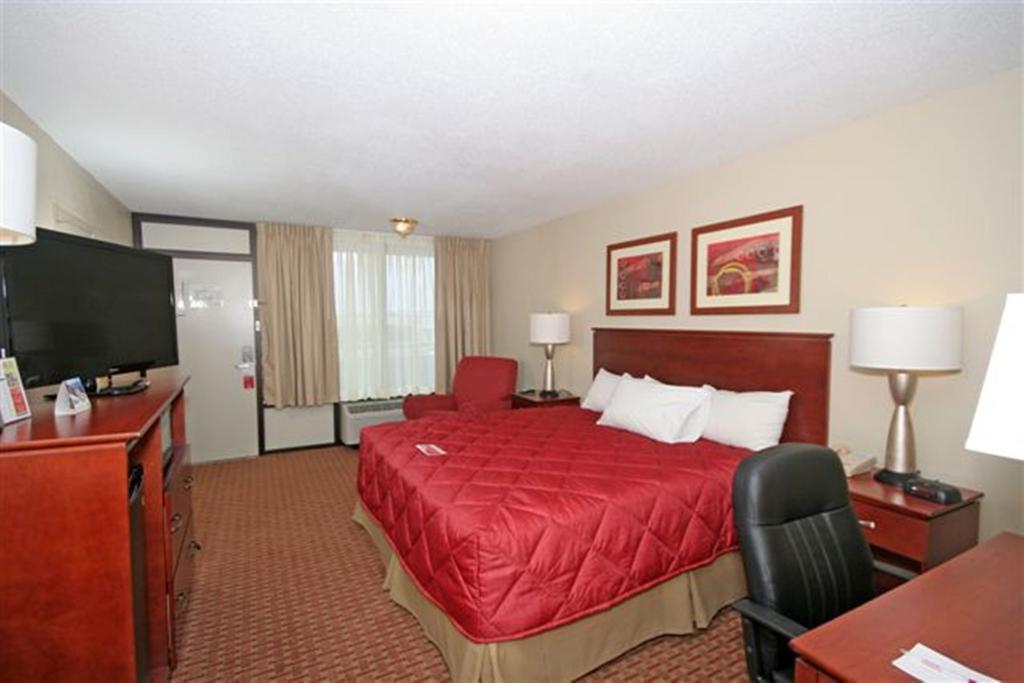 Ramada Burlington Hotel And Conference Center Pokoj fotografie