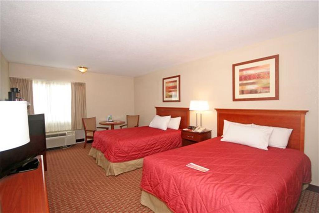 Ramada Burlington Hotel And Conference Center Pokoj fotografie