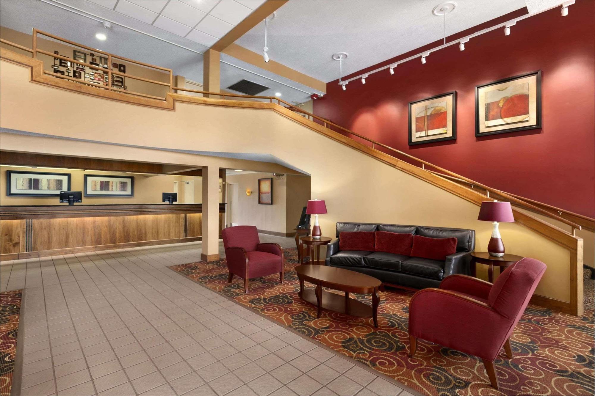 Ramada Burlington Hotel And Conference Center Exteriér fotografie